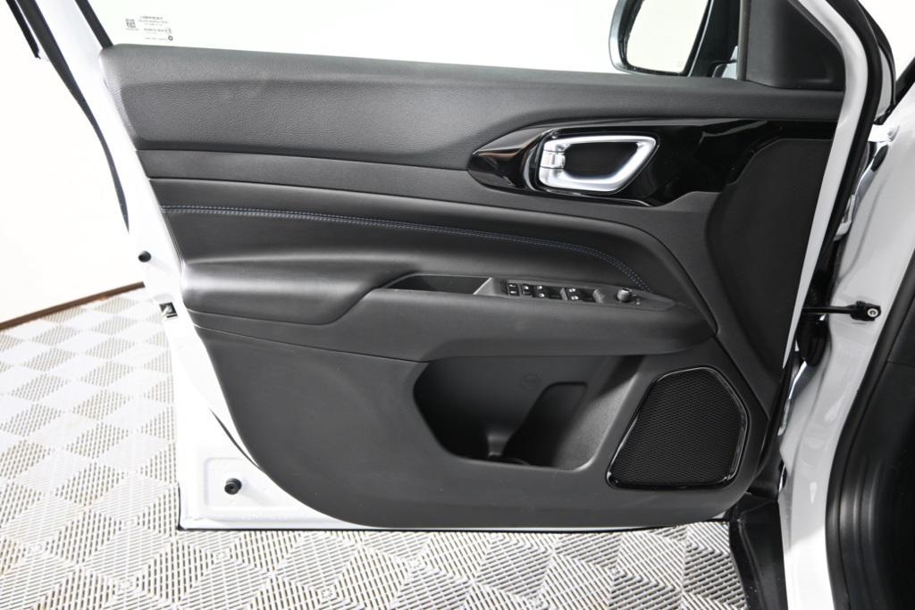 new 2026 Jeep Compass car, priced at $30,499