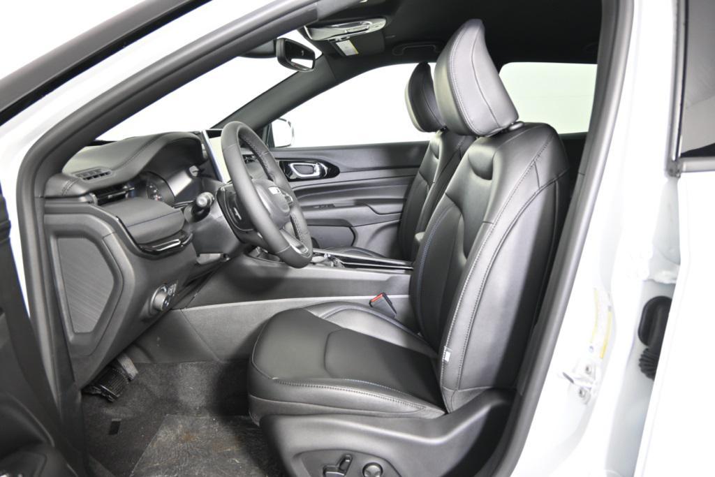 new 2026 Jeep Compass car, priced at $30,499