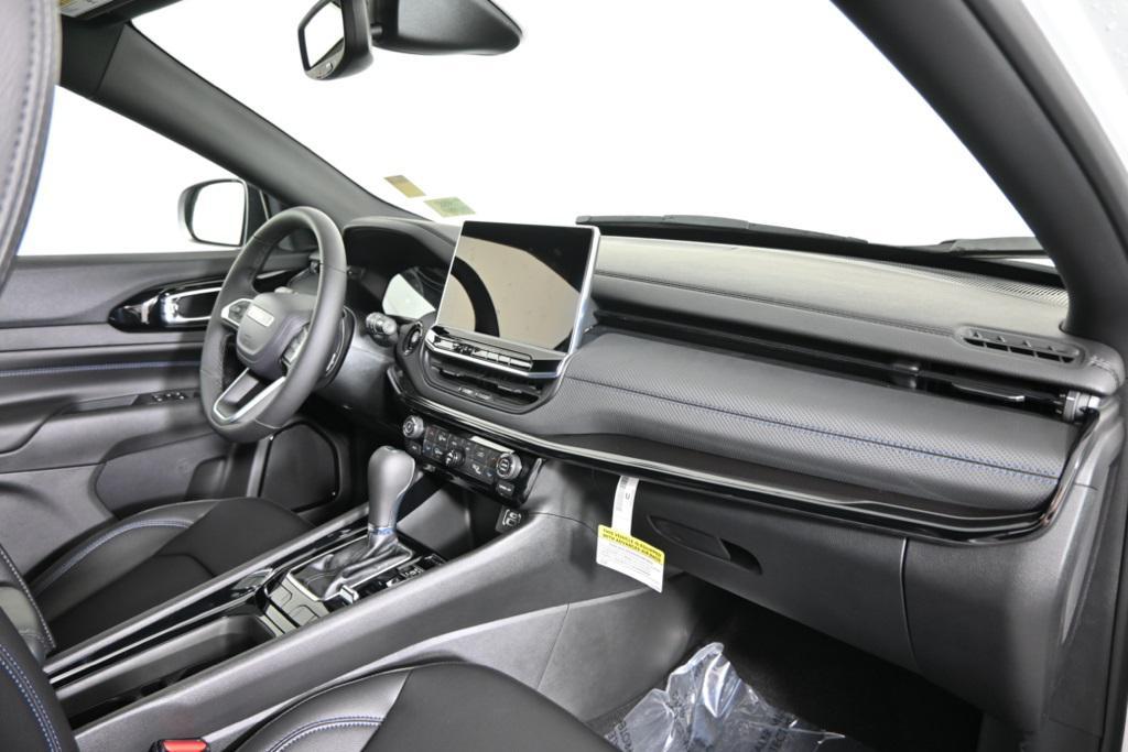 new 2026 Jeep Compass car, priced at $30,499