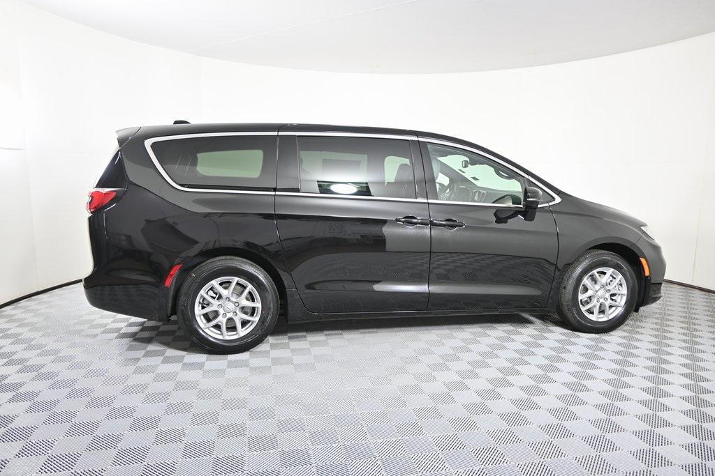 new 2026 Chrysler Pacifica car, priced at $39,499