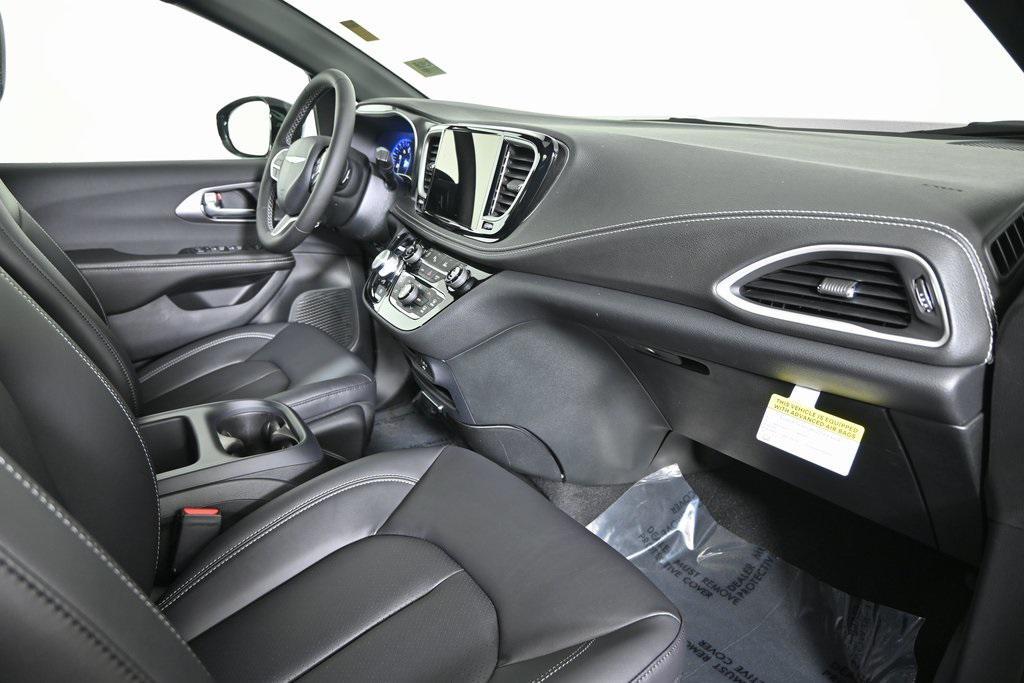 new 2026 Chrysler Pacifica car, priced at $39,499