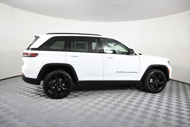 new 2025 Jeep Grand Cherokee car, priced at $48,199