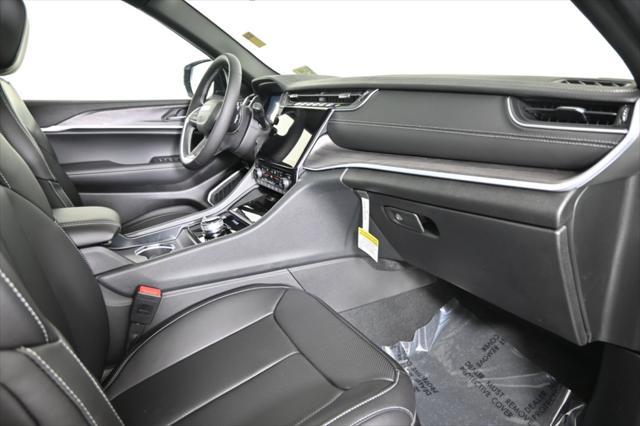 new 2025 Jeep Grand Cherokee car, priced at $48,199