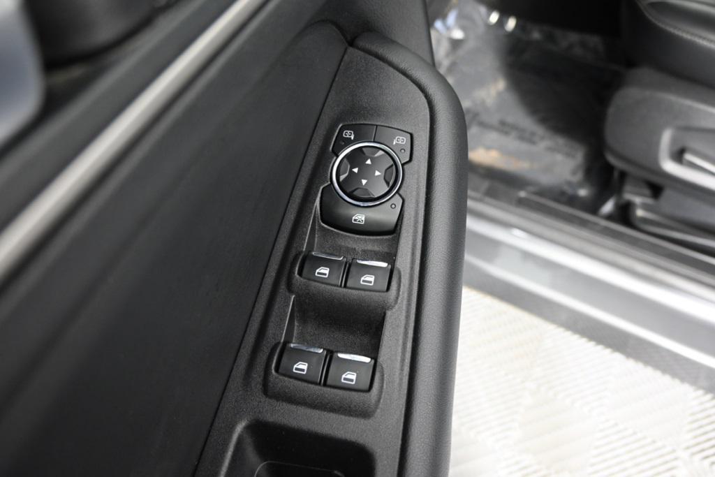used 2024 Ford Edge car, priced at $23,799