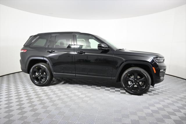 new 2025 Jeep Grand Cherokee car, priced at $46,999