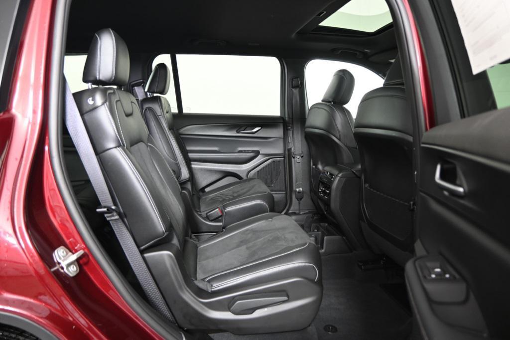 used 2024 Jeep Grand Cherokee L car, priced at $39,299