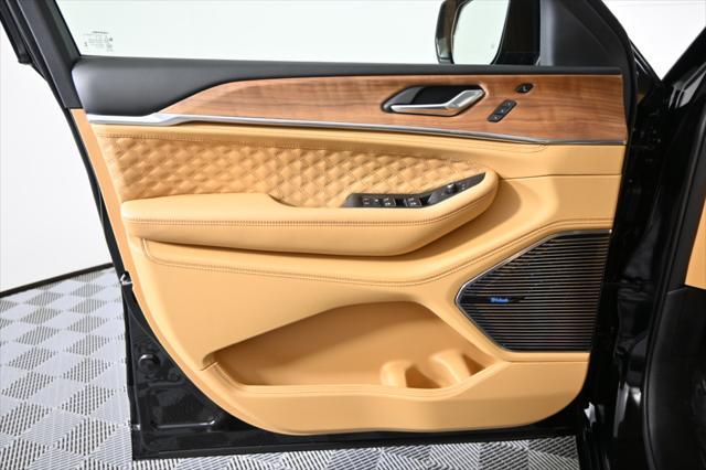 new 2025 Jeep Grand Cherokee L car, priced at $70,916