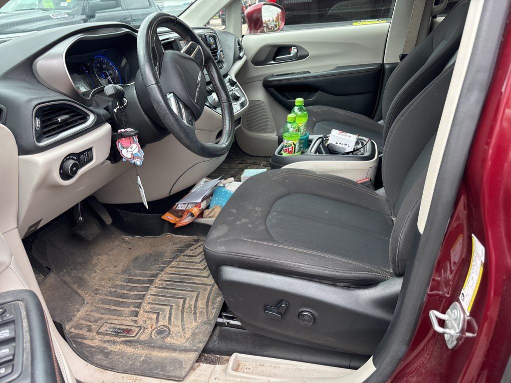 used 2020 Chrysler Pacifica car, priced at $23,499