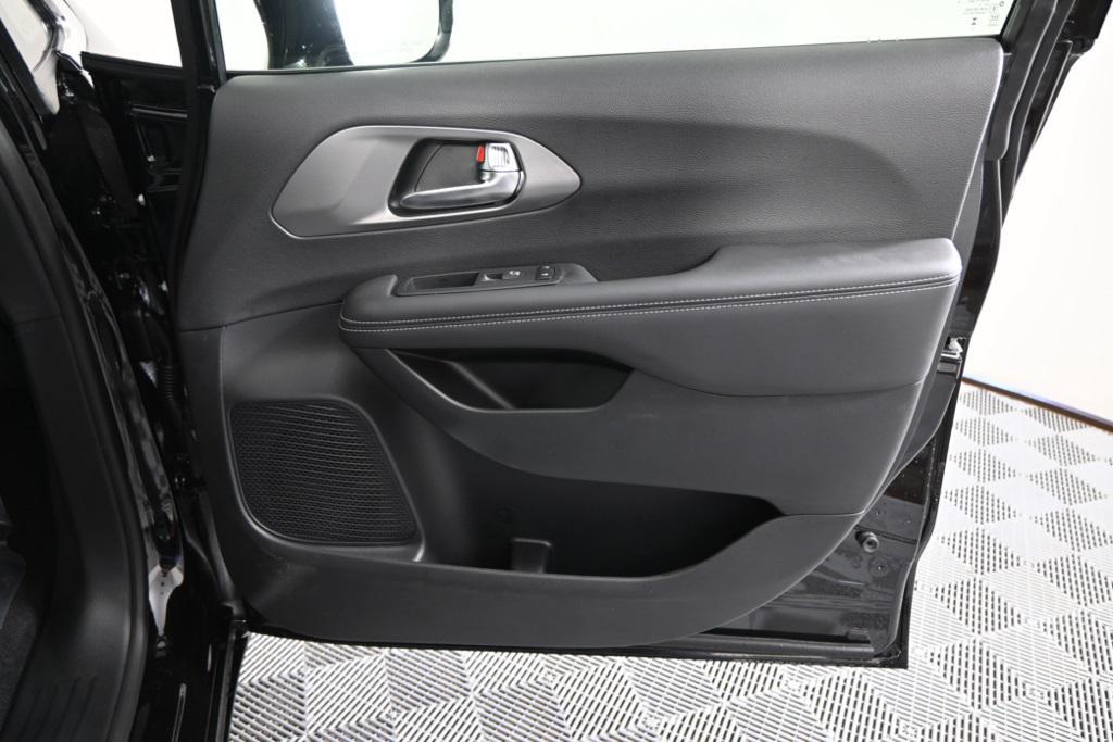 new 2026 Chrysler Pacifica car, priced at $49,415