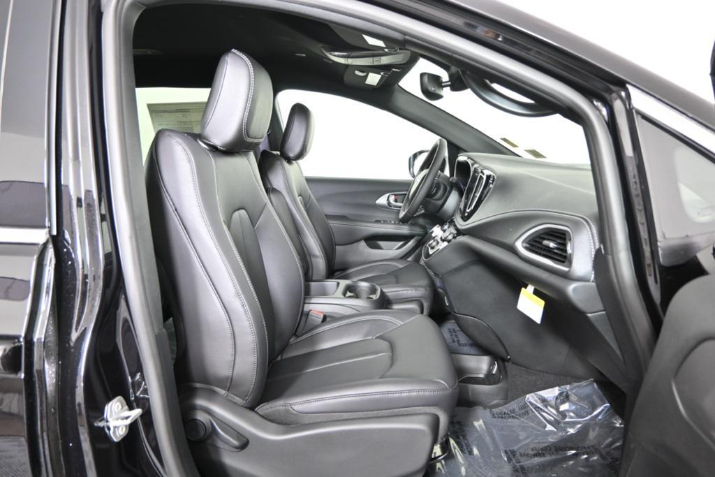 new 2026 Chrysler Pacifica car, priced at $49,415