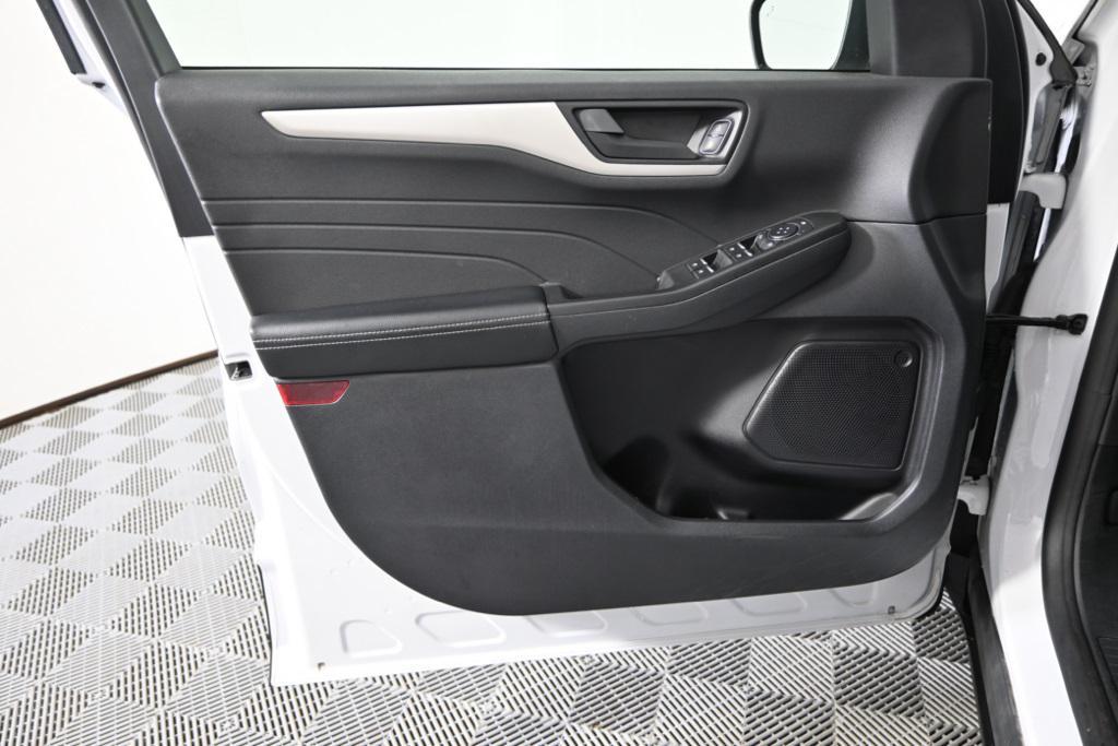 used 2022 Ford Escape car, priced at $21,299