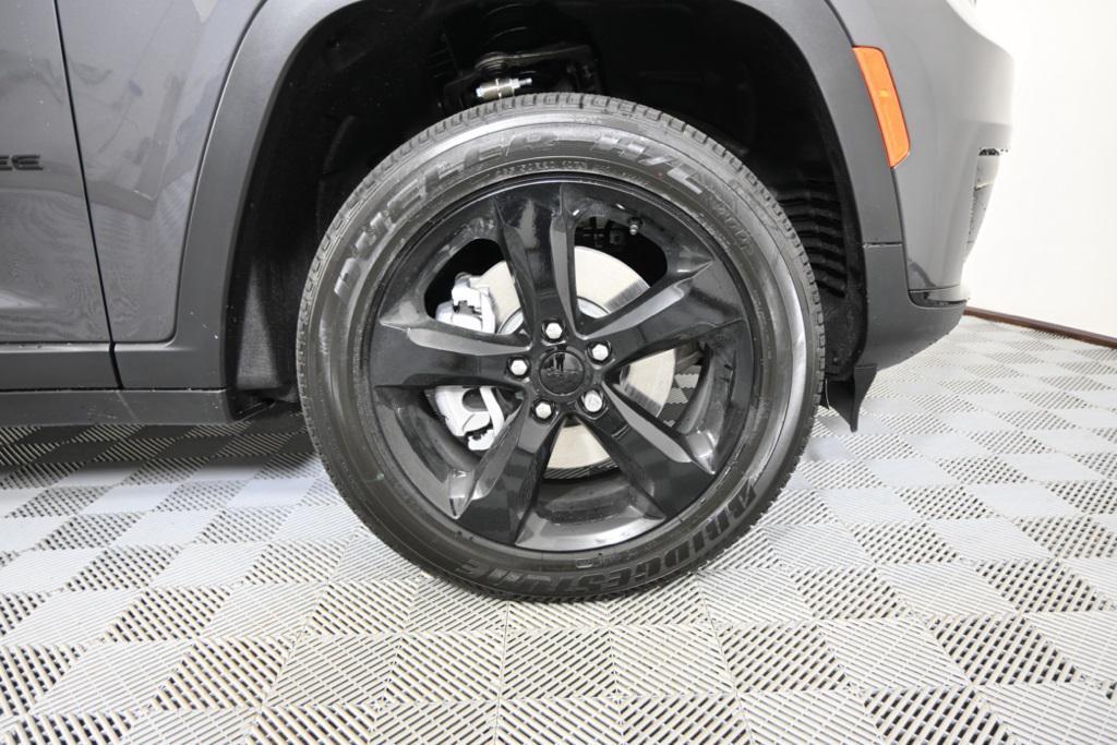 new 2025 Jeep Grand Cherokee L car, priced at $43,399