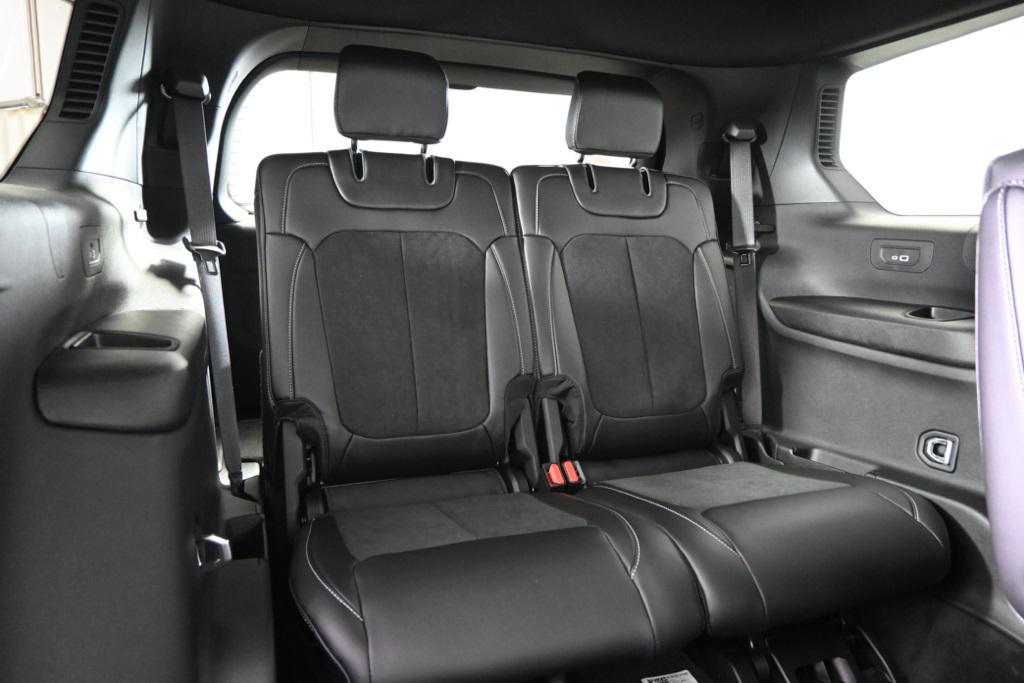 new 2025 Jeep Grand Cherokee L car, priced at $43,399