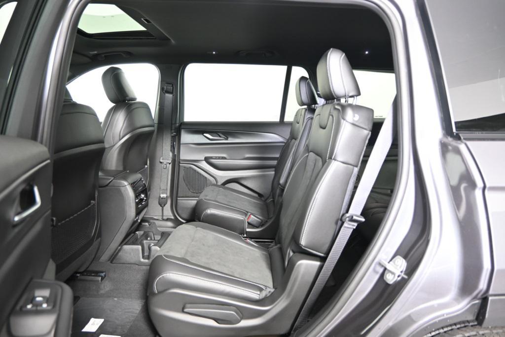 new 2025 Jeep Grand Cherokee L car, priced at $43,399