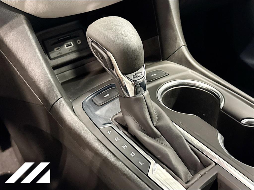 used 2022 Chevrolet Equinox car, priced at $17,695