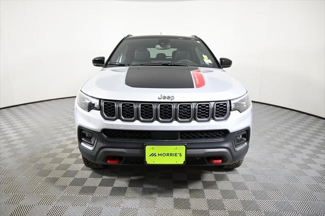 new 2025 Jeep Compass car, priced at $36,999