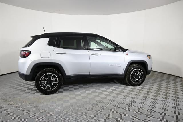 new 2025 Jeep Compass car, priced at $36,999