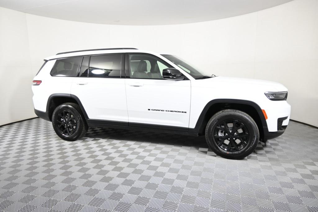 new 2025 Jeep Grand Cherokee L car, priced at $40,599