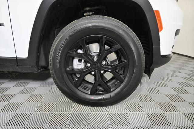 new 2025 Jeep Grand Cherokee L car, priced at $40,999