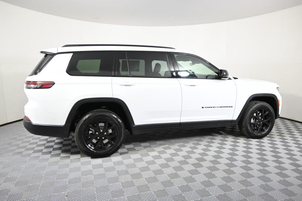 new 2025 Jeep Grand Cherokee L car, priced at $40,599