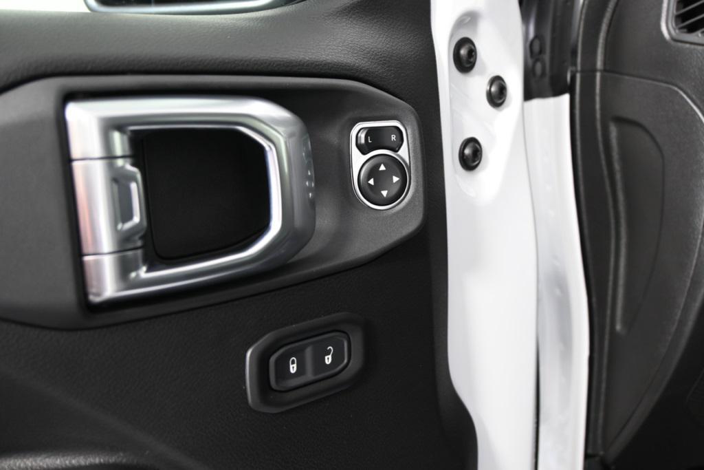 new 2025 Jeep Gladiator car, priced at $44,399