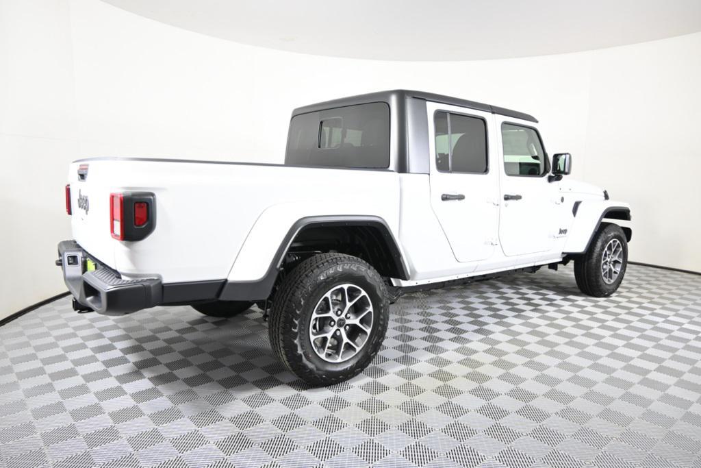 new 2025 Jeep Gladiator car, priced at $44,399