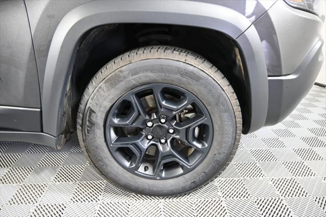 used 2020 Jeep Cherokee car, priced at $21,499