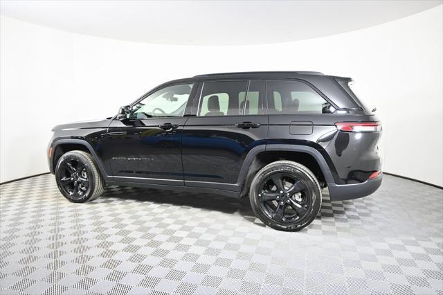 new 2025 Jeep Grand Cherokee car, priced at $46,670