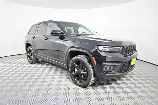 new 2025 Jeep Grand Cherokee car, priced at $46,670