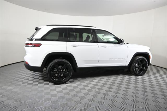 new 2025 Jeep Grand Cherokee car, priced at $48,499