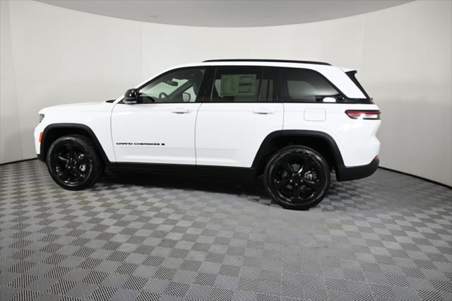 new 2025 Jeep Grand Cherokee car, priced at $48,499