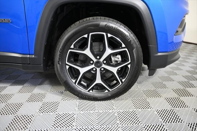 new 2025 Jeep Compass car, priced at $28,999