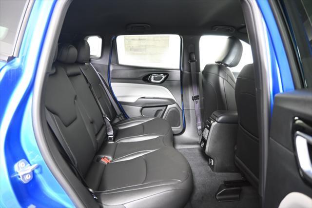 new 2025 Jeep Compass car, priced at $28,999