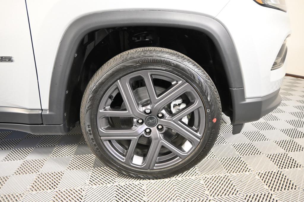 new 2026 Jeep Compass car, priced at $32,999