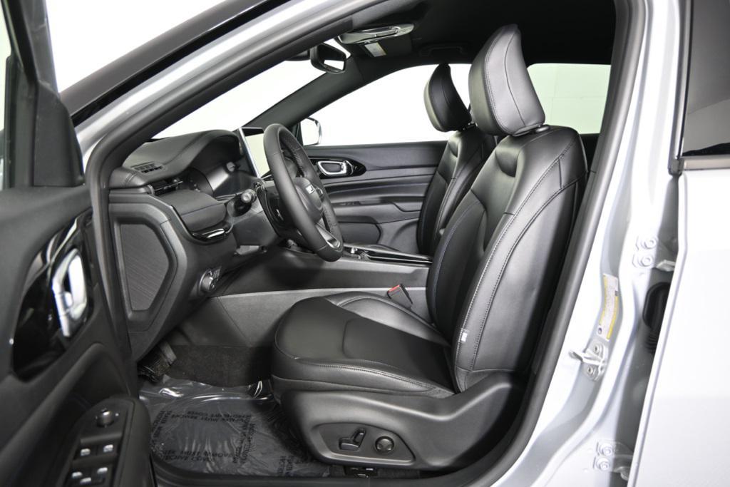 new 2026 Jeep Compass car, priced at $32,999