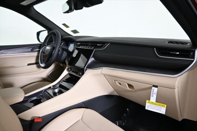 new 2025 Jeep Grand Cherokee L car, priced at $53,999