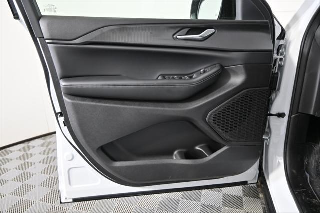 new 2025 Jeep Grand Cherokee L car, priced at $41,199
