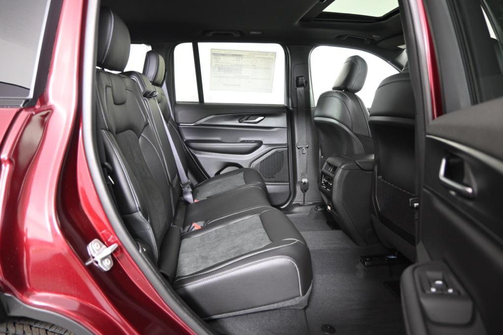 new 2025 Jeep Grand Cherokee car, priced at $41,699