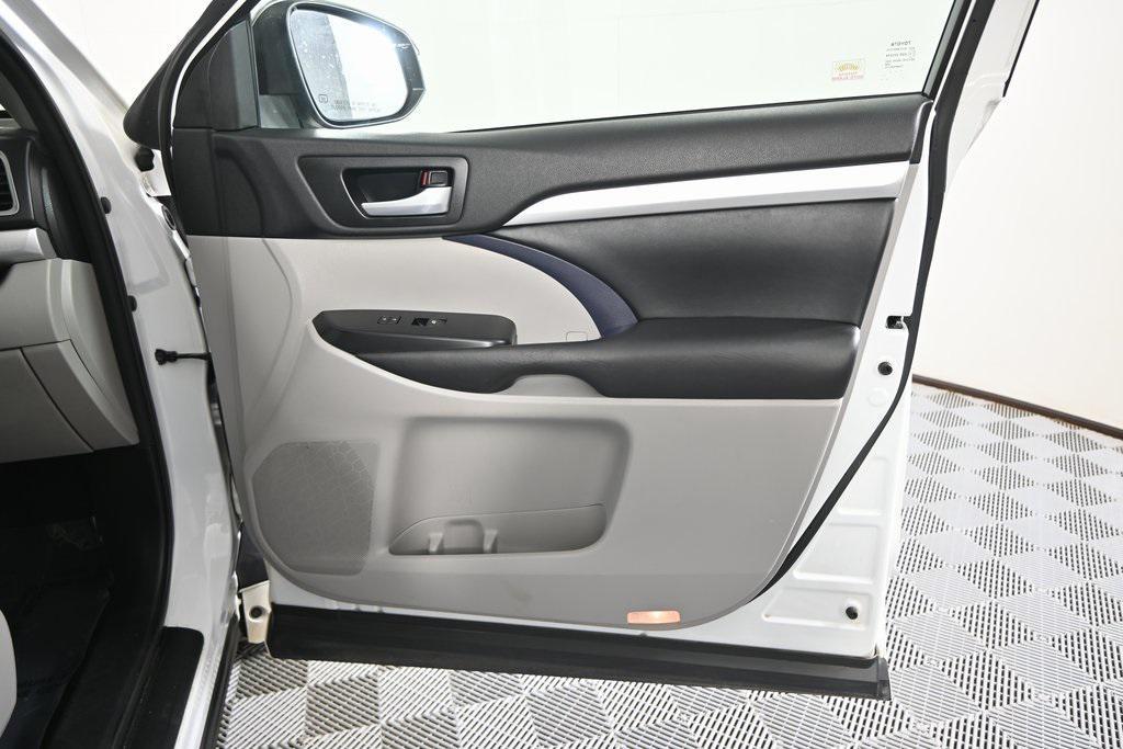 used 2018 Toyota Highlander car, priced at $18,590