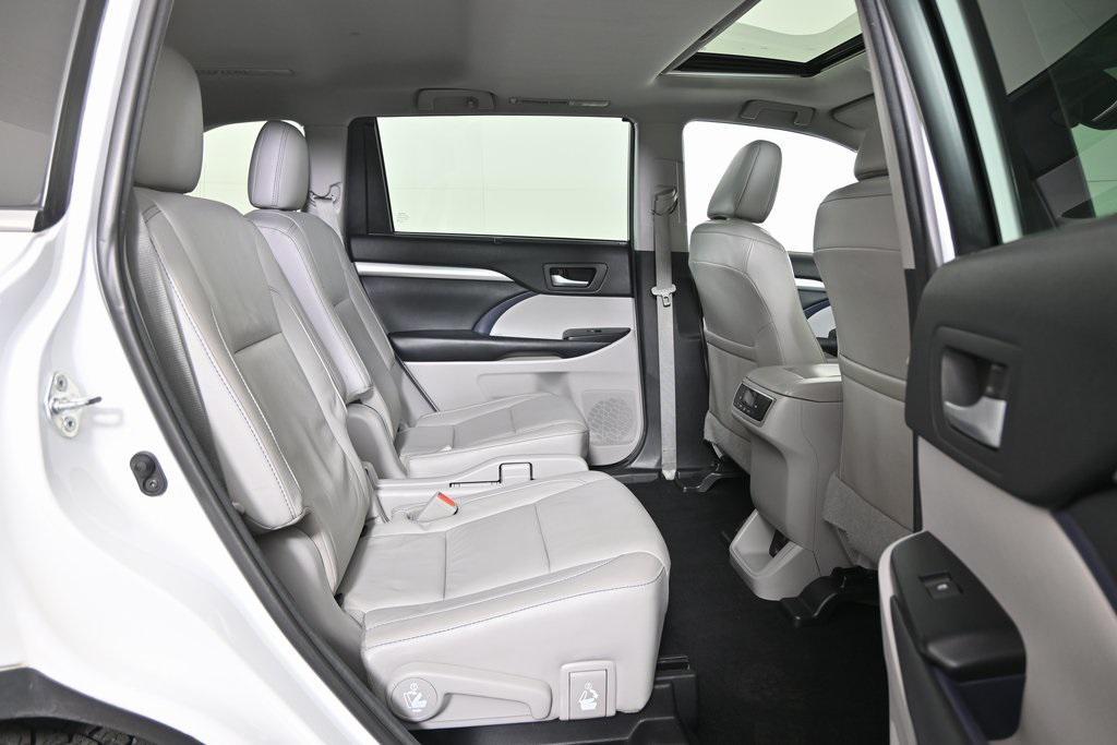 used 2018 Toyota Highlander car, priced at $18,590