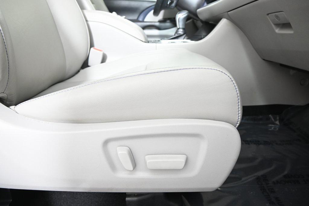 used 2018 Toyota Highlander car, priced at $18,590