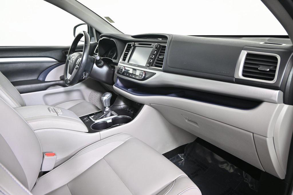 used 2018 Toyota Highlander car, priced at $18,590