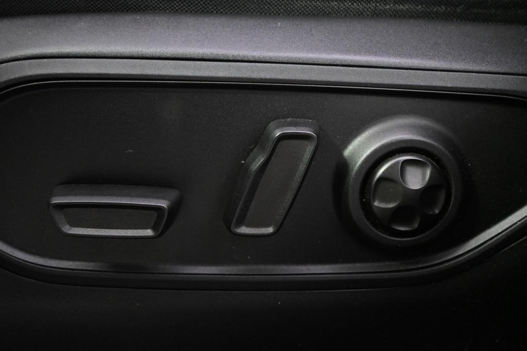 used 2021 Jeep Grand Cherokee L car, priced at $27,999
