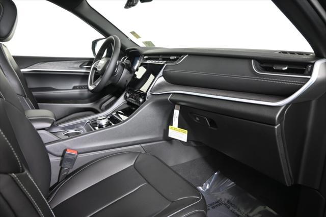 new 2025 Jeep Grand Cherokee car, priced at $47,599
