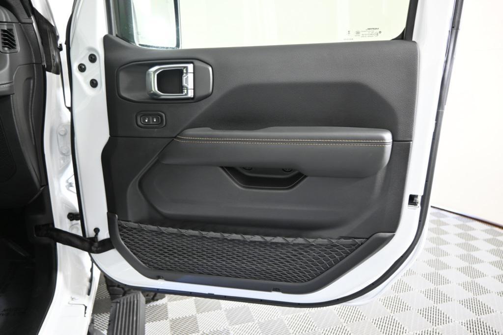 new 2025 Jeep Wrangler car, priced at $62,499