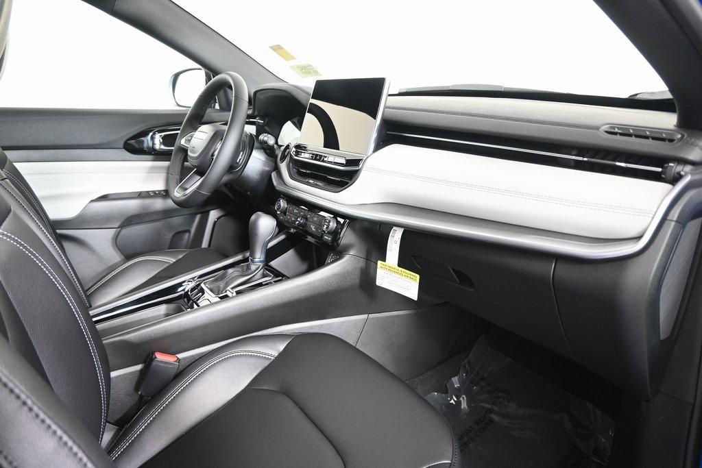 new 2026 Jeep Compass car, priced at $31,299