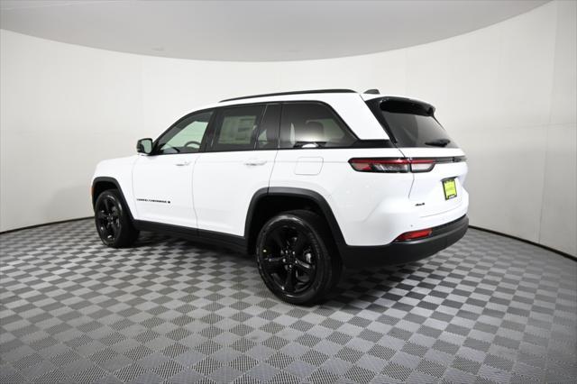 new 2025 Jeep Grand Cherokee car, priced at $40,799