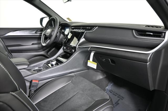 new 2025 Jeep Grand Cherokee car, priced at $40,799