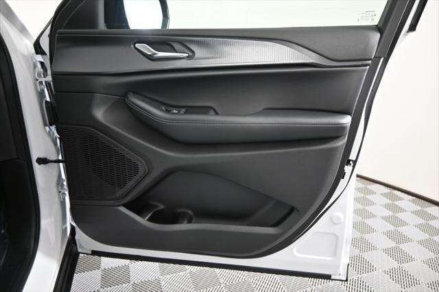new 2025 Jeep Grand Cherokee car, priced at $40,799