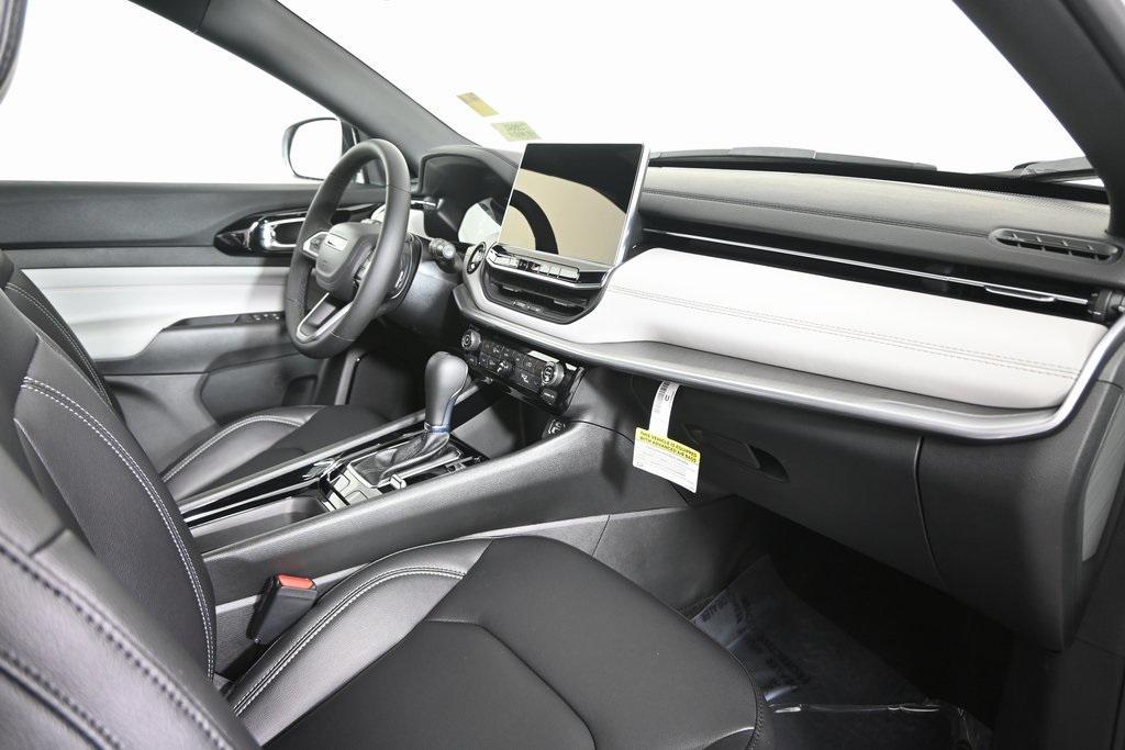 new 2026 Jeep Compass car, priced at $31,399